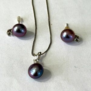 Sterling Silver Tahitian black Pearl necklace W/small diamond & earrings set